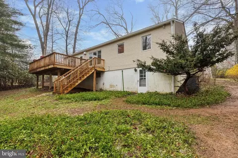 Exterior - 671 Davis Ln, Wayne, PA 19087 photo 3 of 7