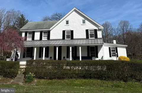 887 W King Rd, Malvern, PA 19355