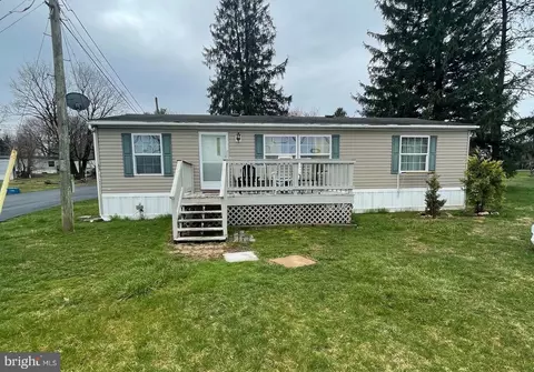 65 Lilac Dr, Honey Brook, PA 19344