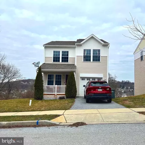 325 Community Ln, Coatesville, PA 19320