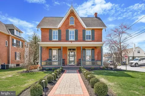 132 Pennsylvania Ave, Avondale, PA 19311