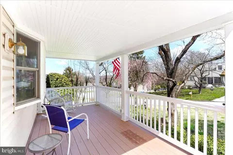 Exterior - 4 Longview Rd, Malvern, PA 19355 photo 6 of 10