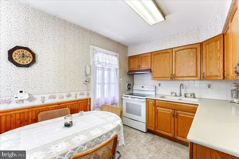 Kitchen - 4 Longview Rd, Malvern, PA 19355 photo 1 of 2