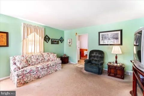 Living - 4 Longview Rd, Malvern, PA 19355 photo 3 of 3