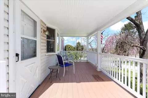 Exterior - 4 Longview Rd, Malvern, PA 19355 photo 5 of 10