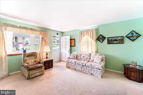 Living - 4 Longview Rd, Malvern, PA 19355 photo 1 of 3