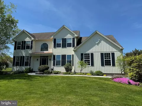 229 Glen Loch Dr, Honey Brook, PA 19344
