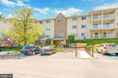 208 Paoli Pointe Dr #208G, Paoli, PA 19301