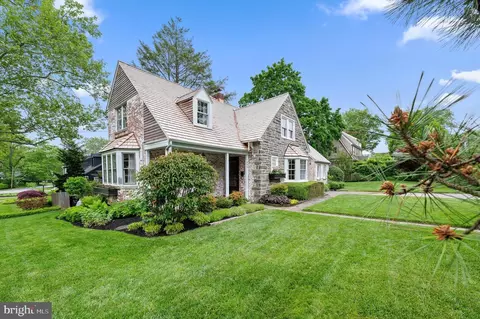 Exterior - 243 Walnut Rd, Strafford, PA 19087 photo 4 of 14