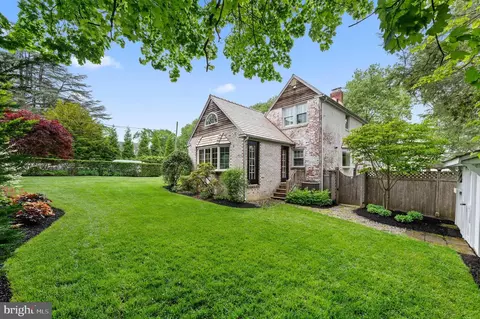Exterior - 243 Walnut Rd, Strafford, PA 19087 photo 5 of 14