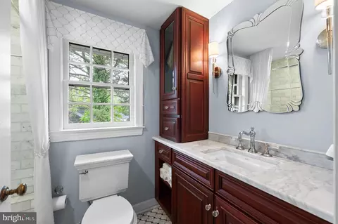 Bath - 243 Walnut Rd, Strafford, PA 19087 photo 3 of 4