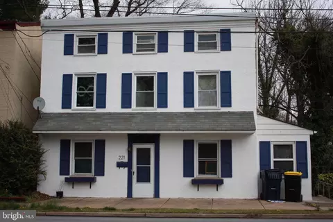 221 N Union St, Kennett Square, PA 19348