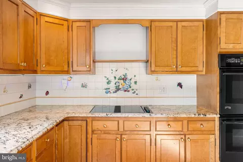 Kitchen - 175 Beaumont Rd, Devon, PA 19333 photo 4 of 7