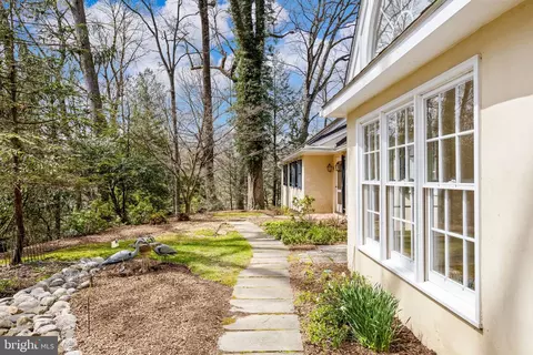 Exterior - 175 Beaumont Rd, Devon, PA 19333 photo 7 of 16