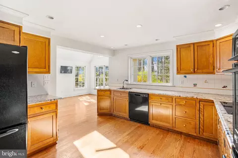 Kitchen - 175 Beaumont Rd, Devon, PA 19333 photo 6 of 7