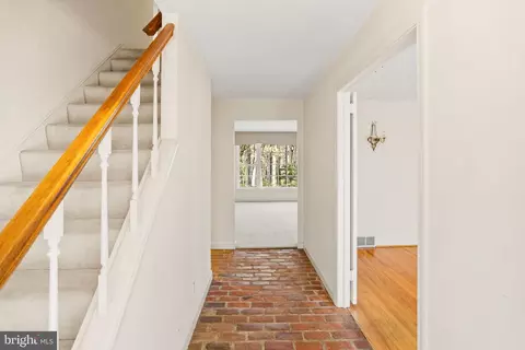Entry Way - 175 Beaumont Rd, Devon, PA 19333 photo 2 of 4