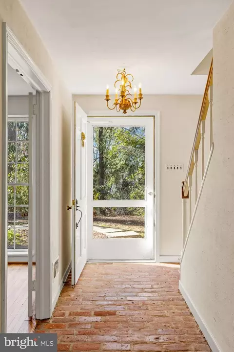 Entry Way - 175 Beaumont Rd, Devon, PA 19333 photo 1 of 4