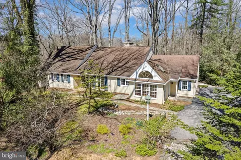 Exterior - 175 Beaumont Rd, Devon, PA 19333 photo 2 of 16