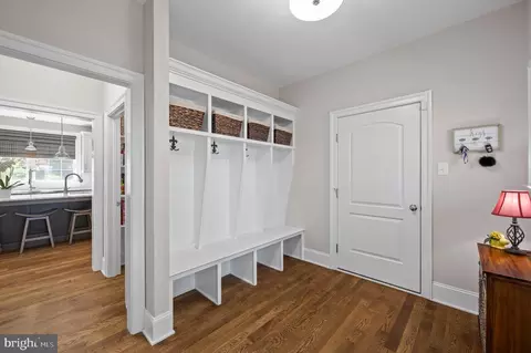 Entry Way - 498 Pugh Rd, Wayne, PA 19087 photo 2 of 3