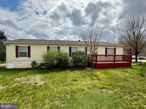 219 Deer Run Dr, Honey Brook, PA 19344