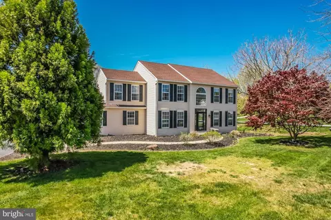 404 Greenhurst Ct, Lincoln University, PA 19352