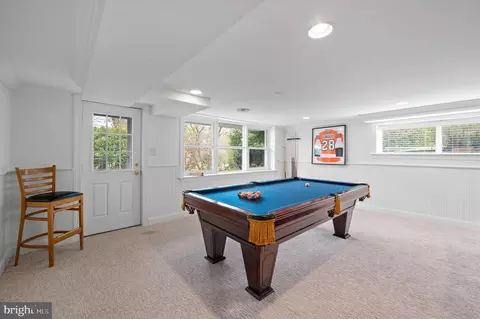 Living - 121 Hunters Ln, Devon, PA 19333 photo 8 of 8