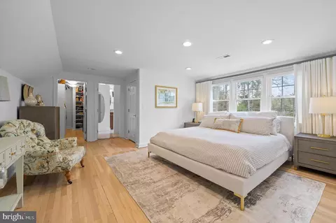 Bedroom - 121 Hunters Ln, Devon, PA 19333 photo 1 of 7