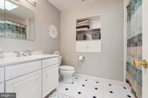 Bath - 56 Croton Rd, Wayne, PA 19087 photo 3 of 3