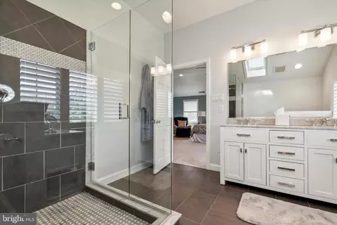 Bath - 56 Croton Rd, Wayne, PA 19087 photo 2 of 3