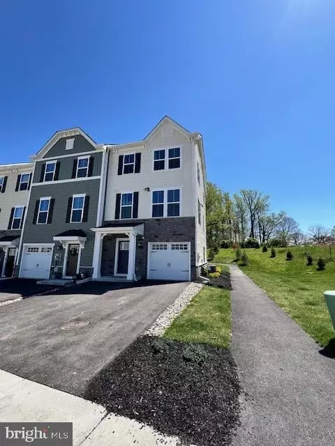 112 Glory Maple Ln, Downingtown, PA 19335