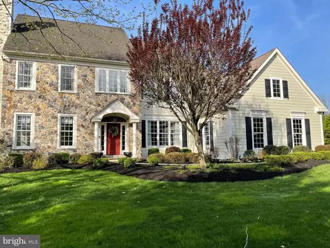 16 Fetters Mill Dr, Malvern, PA 19355