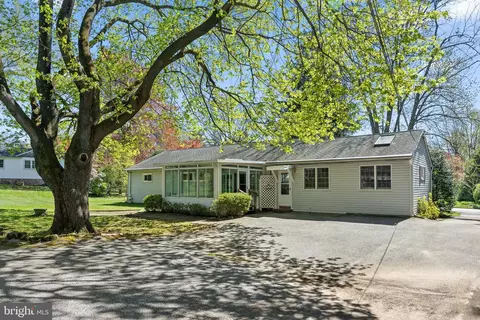 Exterior - 377 Red Fox Rd, Wayne, PA 19087 photo 7 of 12