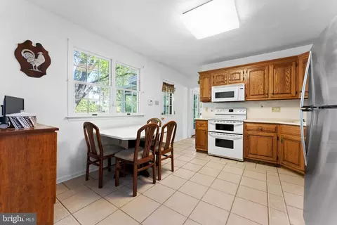 Kitchen - 377 Red Fox Rd, Wayne, PA 19087 photo 3 of 3