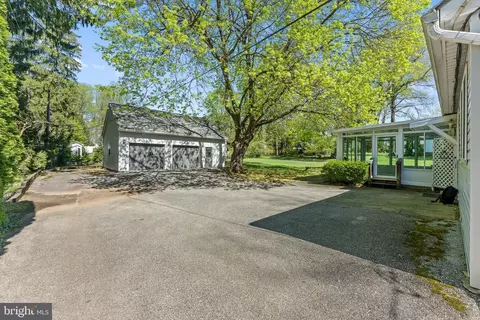 Exterior - 377 Red Fox Rd, Wayne, PA 19087 photo 4 of 12