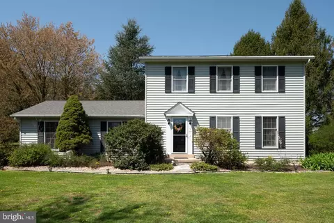1 Rosewood Dr, West Grove, PA 19390
