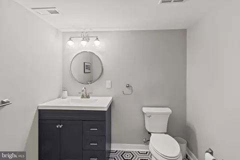 Bath - 1259 Thomas Rd, Wayne, PA 19087 photo 4 of 4