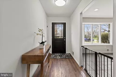 Entry Way - 1259 Thomas Rd, Wayne, PA 19087 photo 1 of 5