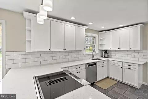 Kitchen - 1259 Thomas Rd, Wayne, PA 19087 photo 2 of 3