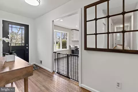 Entry Way - 1259 Thomas Rd, Wayne, PA 19087 photo 2 of 5