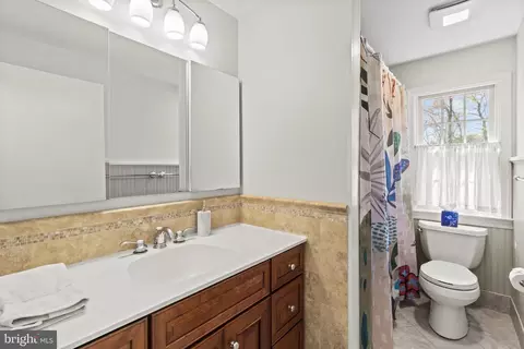 Bath - 1259 Thomas Rd, Wayne, PA 19087 photo 1 of 4