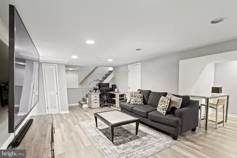 Living - 1259 Thomas Rd, Wayne, PA 19087 photo 14 of 14