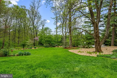 Exterior - 362 Pond View Rd, Devon, PA 19333 photo 6 of 17