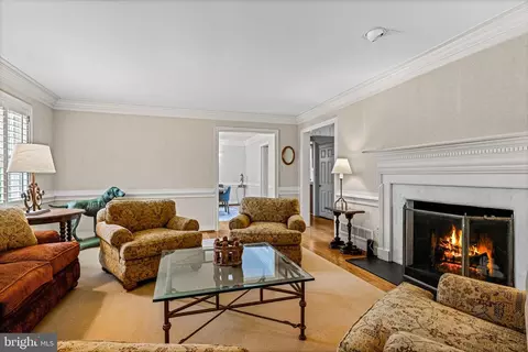Living - 362 Pond View Rd, Devon, PA 19333 photo 3 of 6