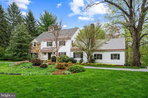 Exterior - 362 Pond View Rd, Devon, PA 19333 photo 2 of 17