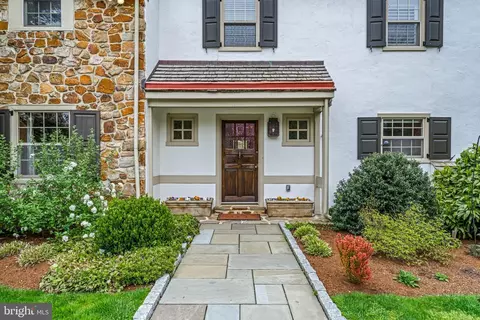 Exterior - 362 Pond View Rd, Devon, PA 19333 photo 8 of 17