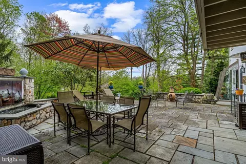 Exterior - 362 Pond View Rd, Devon, PA 19333 photo 15 of 17