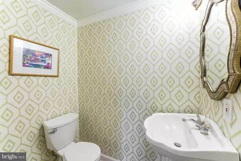 Bath - 430 Heatherwood Ln, Devon, PA 19333 photo 5 of 5