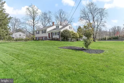 430 Heatherwood Ln, Devon, PA 19333