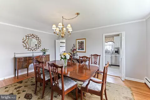 Dining - 430 Heatherwood Ln, Devon, PA 19333 photo 2 of 5