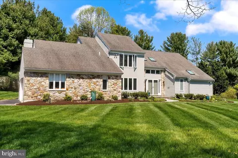 117 Willow Glen Dr, Kennett Square, PA 19348
